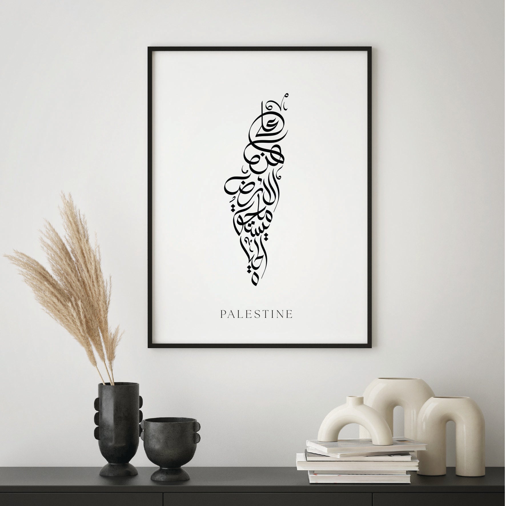 Palestina-posters, Palestijnse-cultuur, Palestijnse-strijd, Palestijnse-kunst, posters-van-Palestina, iconen-van-Palestina, geschiedenis-Palestina, Palestijnse-identiteit, politieke-posters, Palestijnse-symbolen